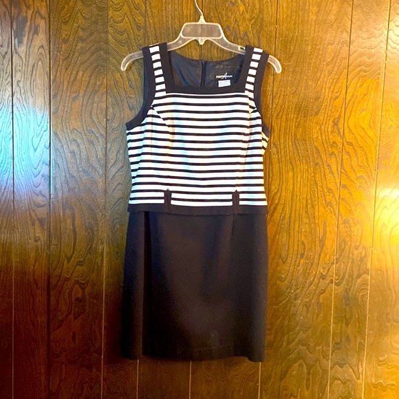 Dress - Picture 1 of 1